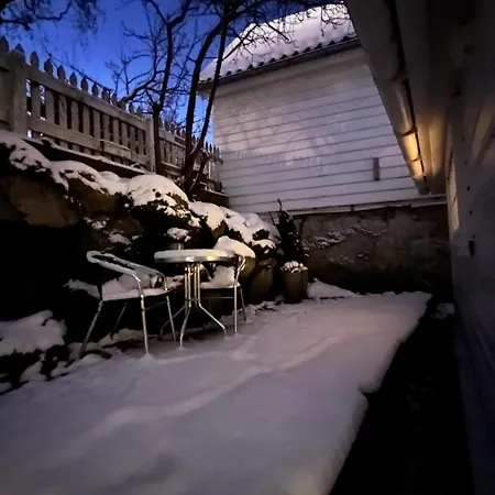 Unique 200-year Old Tiny House In Old Town *