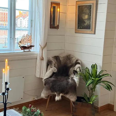 Unique 200-year Old Tiny House In Old Town Holiday home *