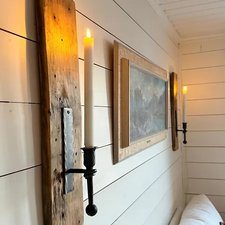 Unique 200-year Old Tiny House In Old Town Stavanger