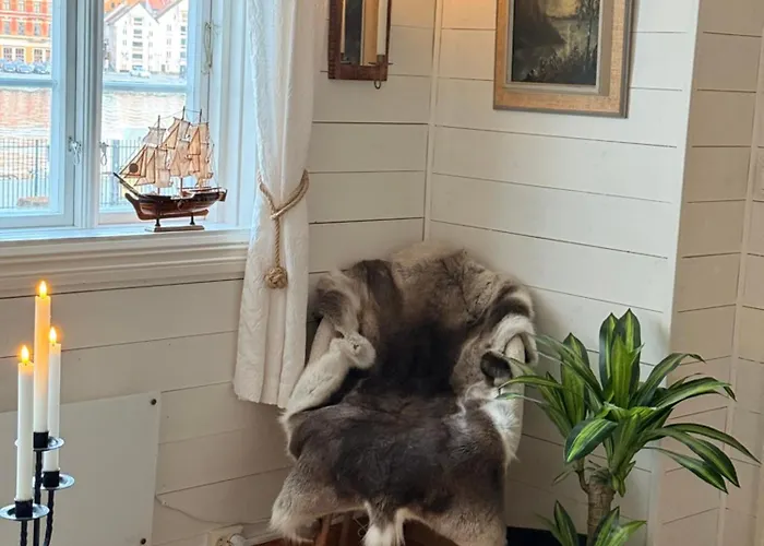 Unique 200-year Old Tiny House In Old Town Holiday home *