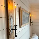 Unique 200-year Old Tiny House In Old Town Stavanger