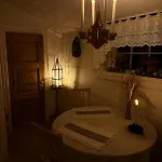 Unique 200-year Old Tiny House In Old Town Feriehus