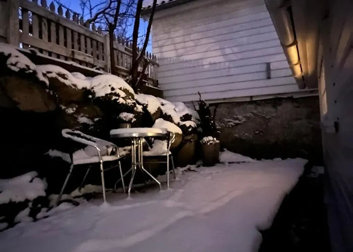 Unique 200-year Old Tiny House In Old Town *