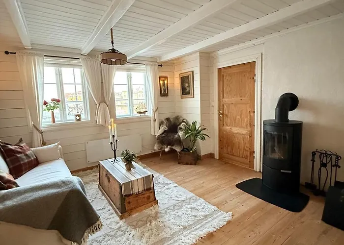 Unique 200-year Old Tiny House In Old Town