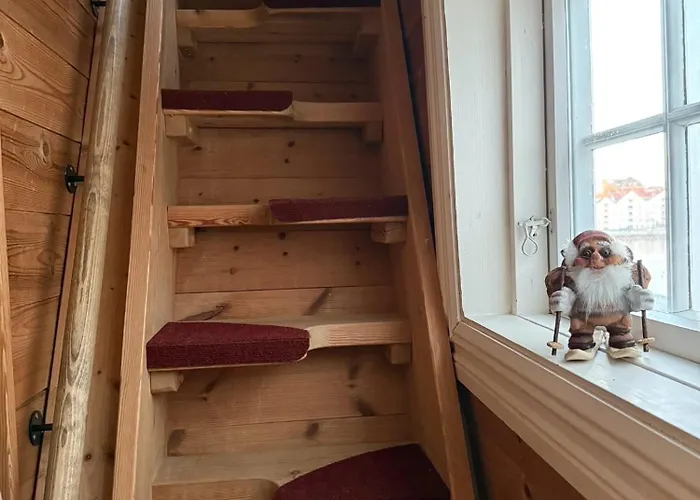 Unique 200-year Old Tiny House In Old Town *